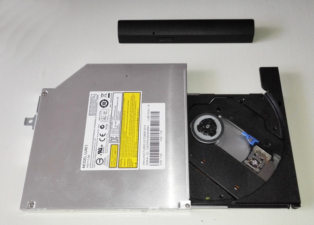 Panasonic UJ8E1ADAL1-B DVD+/-RW DL SATA