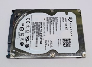 Seagate – ST500LT012-1DG142 – 500GB, 5400rpm,  16MB cache, SATA, 2,5“, SLIM 7mm SKLADEM