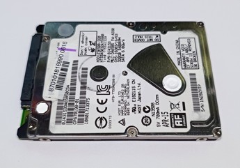 HITACHI – HTS545032A7E680 – 320GB, 5400rpm,  8MB cache, SATA, 2,5“, SLIM 7mm SKLADEM
