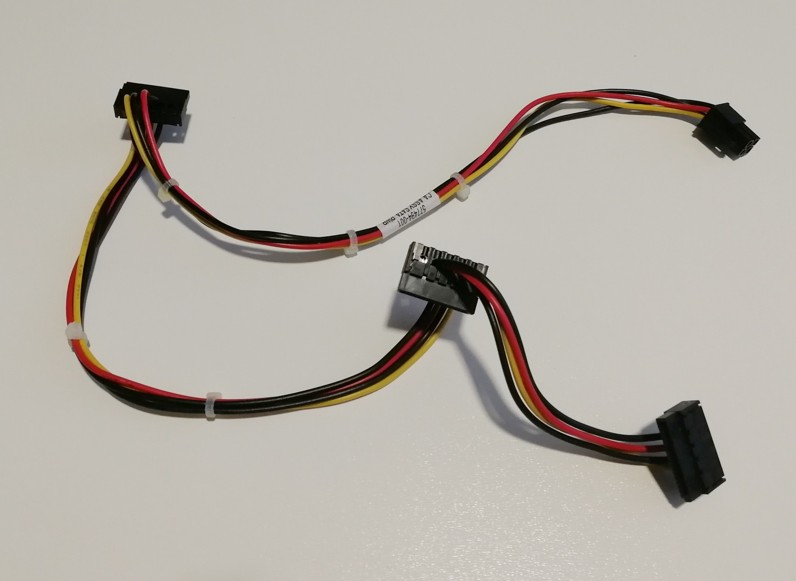 HP COMPAQ SFF 6XXX 8XXX 611895-001 577494-001 4-Pin to 3 x SATA power cable SKLADEM