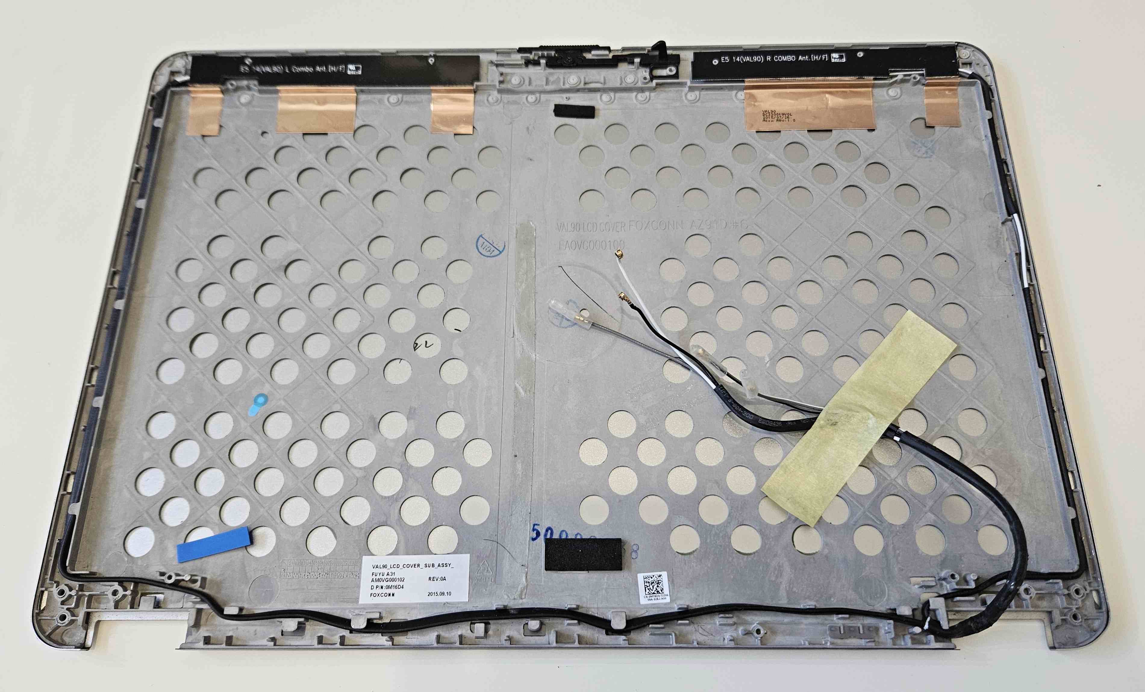 Dell Latitude E6440 OEM 14“ LCD back cover 0M16D4, AM0VG000102, ANTENNA DC330019V0L SKLADEM