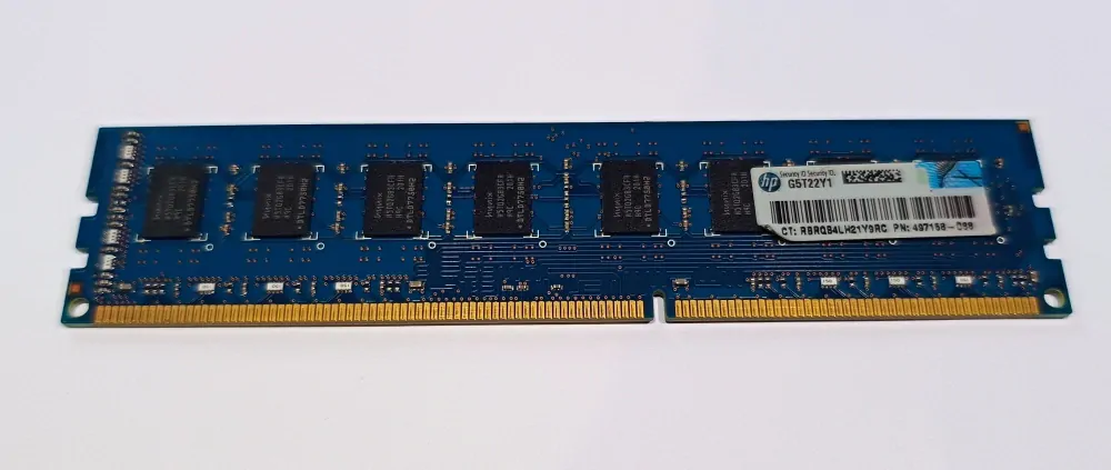Hynix 4GB HMT351U6CFR8C-H9 240Pin DIMM DDR3, 1.5V, 2Rx8, non-ECC, CL9, PC3-10600, 1333MHz SKLADEM