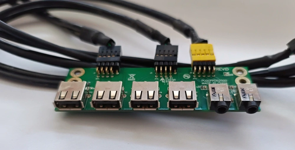 Fujitsu Esprimo E720 PU20FP002G0D S26361-D2915-A30 GS1 Front Panel with Cable SKLADEM