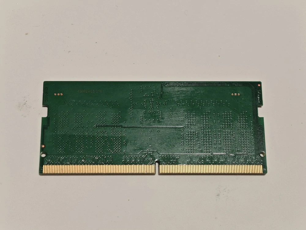 SK hynix HMCG66AGBSA095N BA 8GB DDR5 262-pin SO-DIMM PC5-44800 5600Mhz CL46 1Rx16 1.1V non-ECC SKLADEM