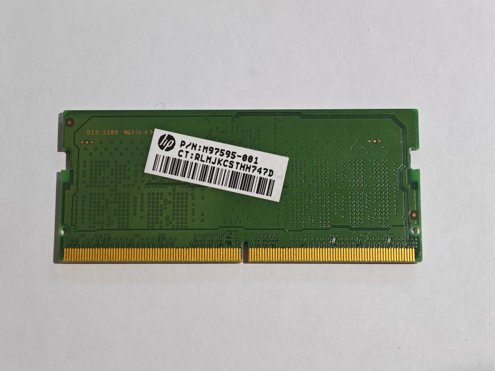 Samsung M425R1GB4BBO-CQKOL 8GB DDR5 262-pin SO-DIMM PC5-38400 4800Mhz CL40 1Rx16 1.1V non-ECC SKLADEM.