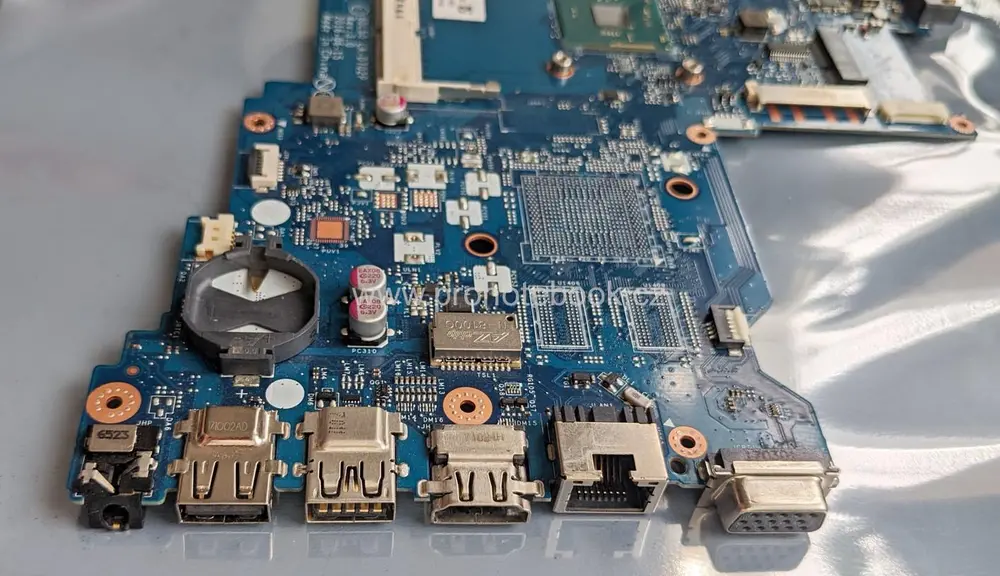 HP 250 G5 FUNKČNÍ základní deska BDL50 LA-D702P Rev: 3.0, 858585-601, CPU N3060, heatsink 854954-001 SKLADEM