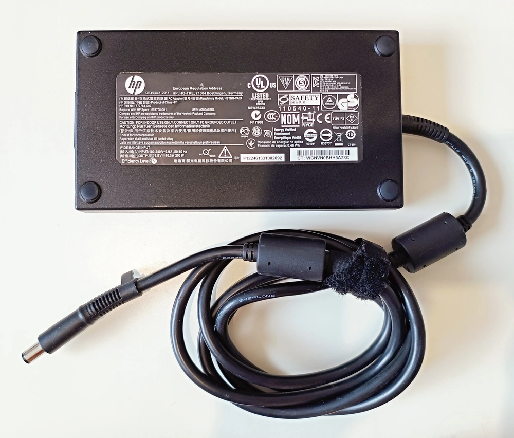 HP AC Adapter Power Supply HSTNN-CA24, 677764-002, 693708-001, A200A05DL, 19.5V, 10.3A, 200W SKLADEM