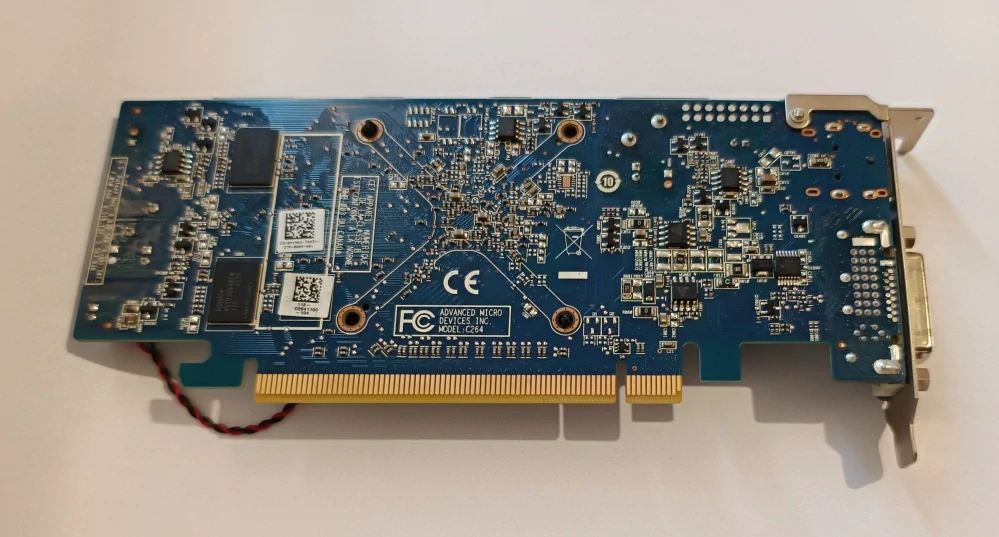 AMD Radeon HD6450 1GB GDDR3 DVI DP (ATI-102-C26405) 0N1N66 SKLADEM