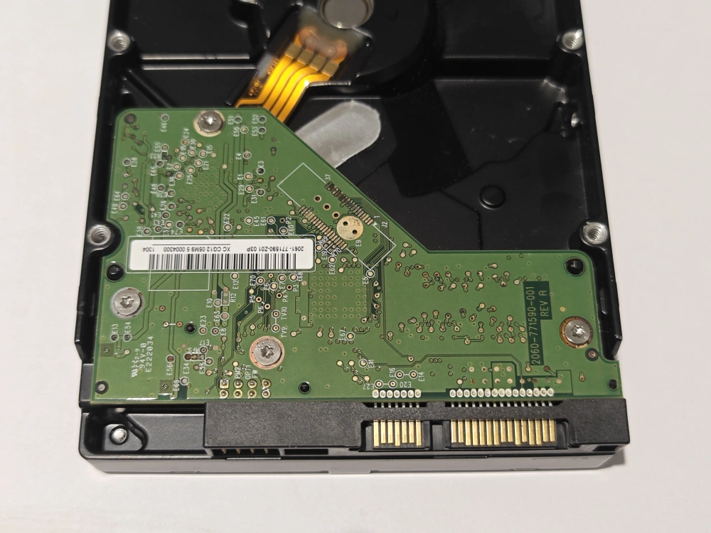 Western Digital WD3200AVVS, 320GB, 8MB, 3,5", 5400RPM, SATAII, DCM: DARNNTJAHN, 2060-771590-001 REV A