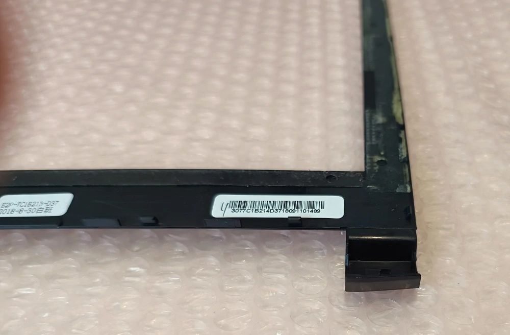 MSI Leopard GP73 8RE 17.3" LCD Bezel 307-7C1B214-D37, 3077C1B214D37809101489 SKLADEM